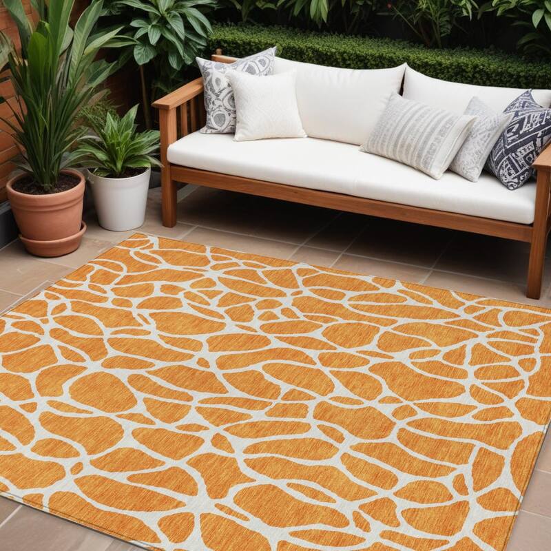 HomeRoots Geometric Transitional Rectangle Outdoor Rug - 8' X 10'