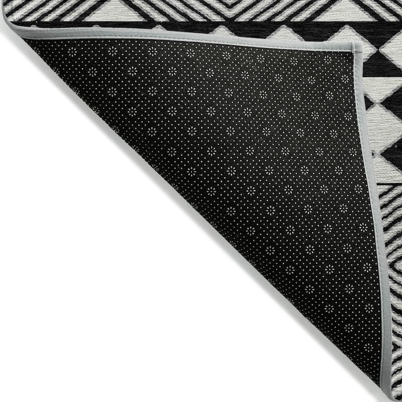Machine Washable Indoor/ Outdoor Chantille Boho Moroccan Rug