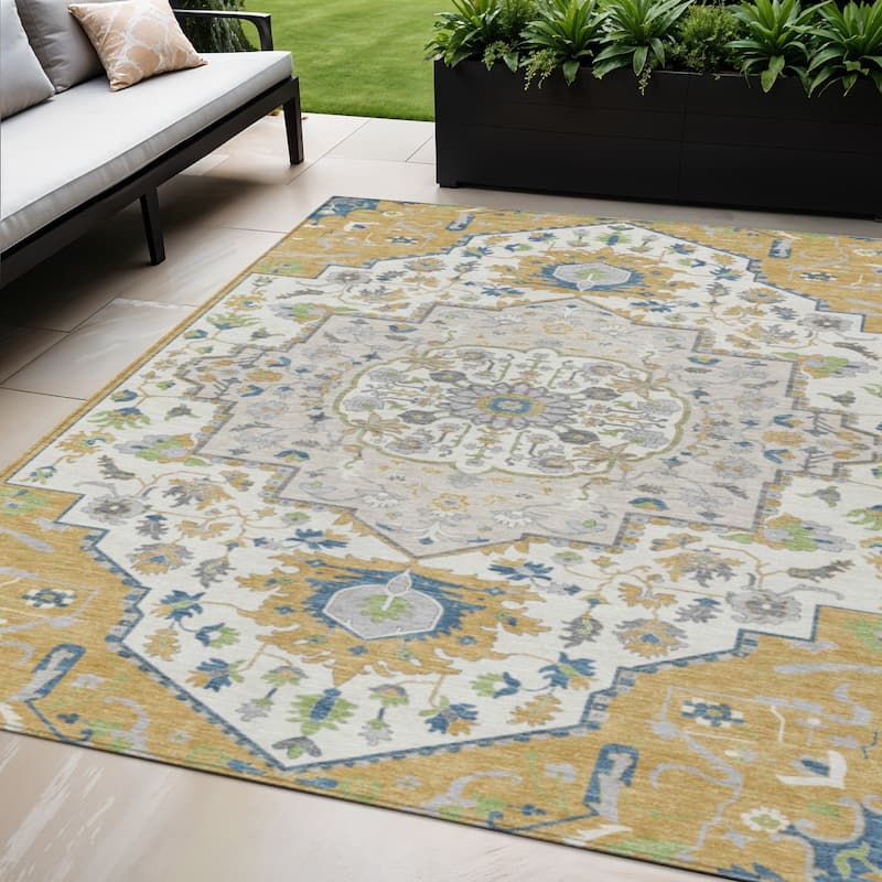HomeRoots Oriental Traditional Rectangle Outdoor Rug - 5' X 8'