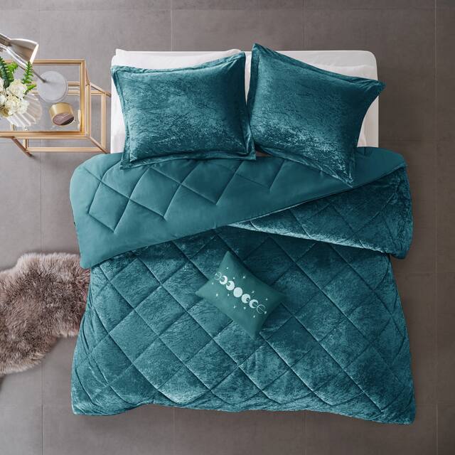 Intelligent Design Isabel Velvet Comforter Set