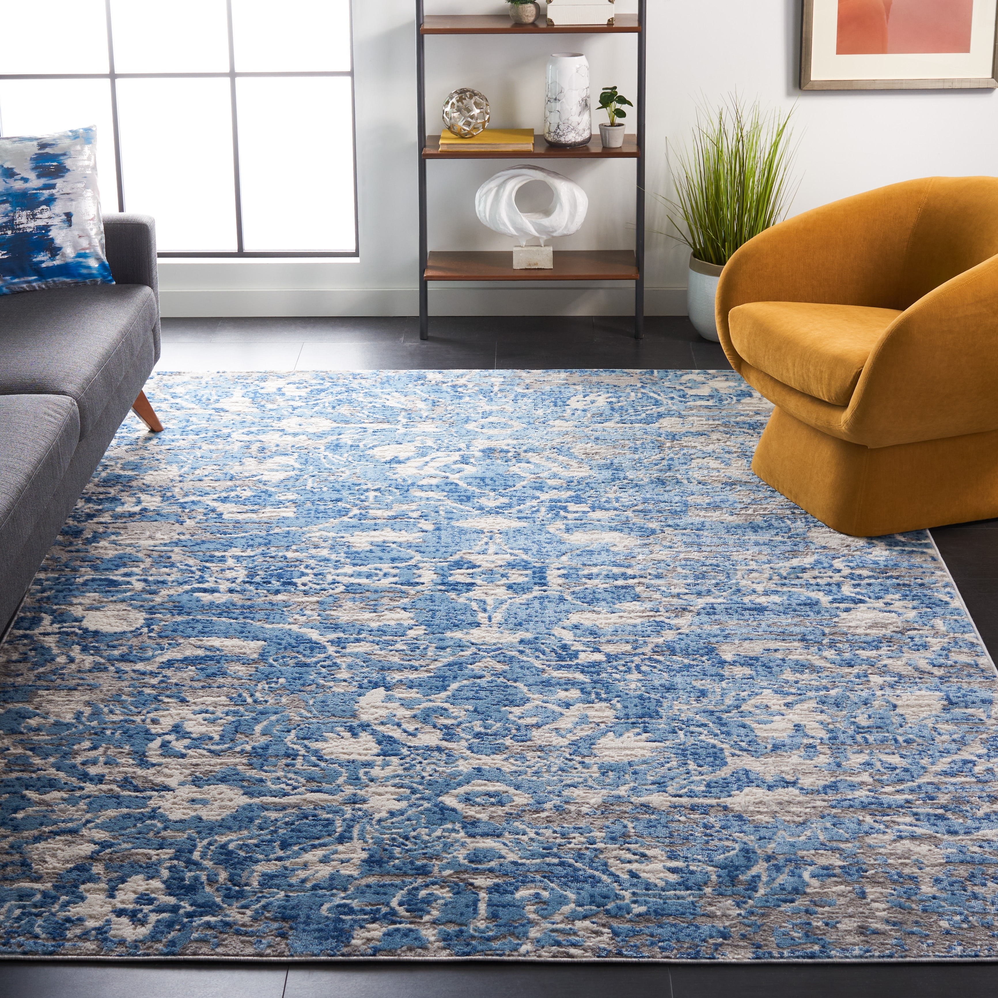 SAFAVIEH Shivan Chandita Floral Rug