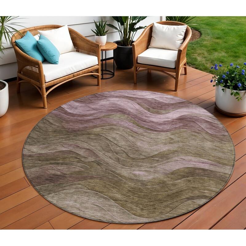 HomeRoots Abstract Transitional Rectangle Outdoor Rug - 8' Round