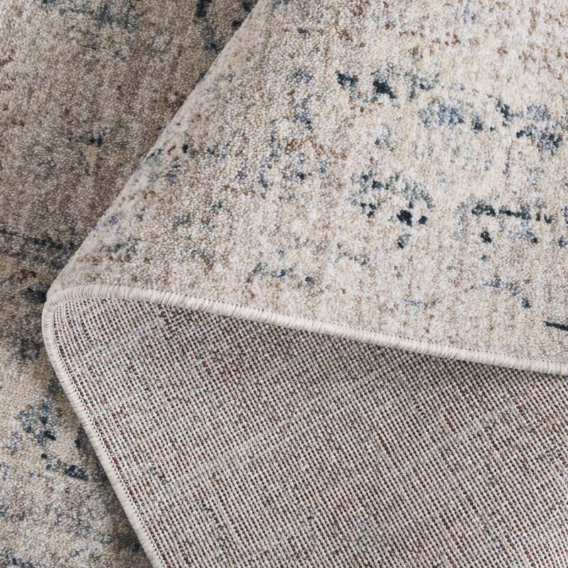 SAFAVIEH Antique Gudbjort Irantzu Traditional Rug