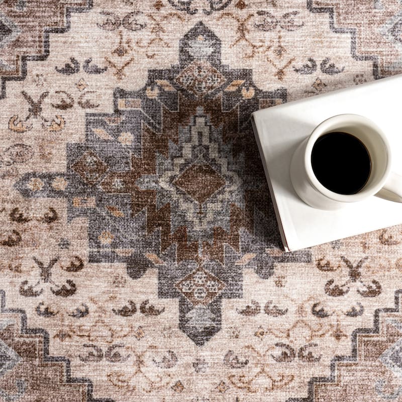 Nuloom Prudence Medallion SplashGuard Machine Washable Area Rug