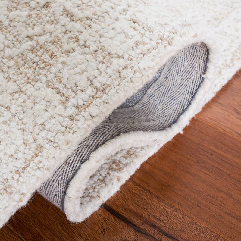 SAFAVIEH Handmade Abstract Sascha Medallion Wool Rug