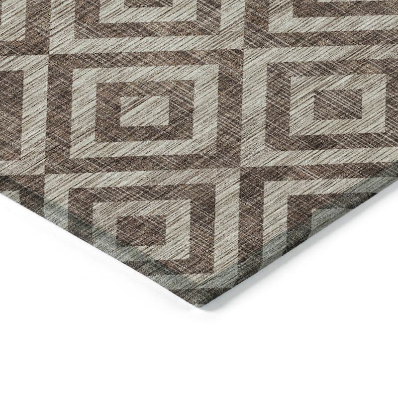 Machine Washable Indoor/ Outdoor Chantille Diamond Geo Rug