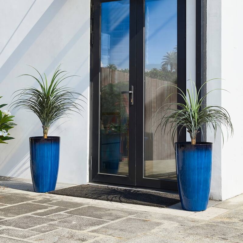 Glitzhome 23.5"H Set of 2 Oversized Gradient Blue/Green Tall Plastic Planter