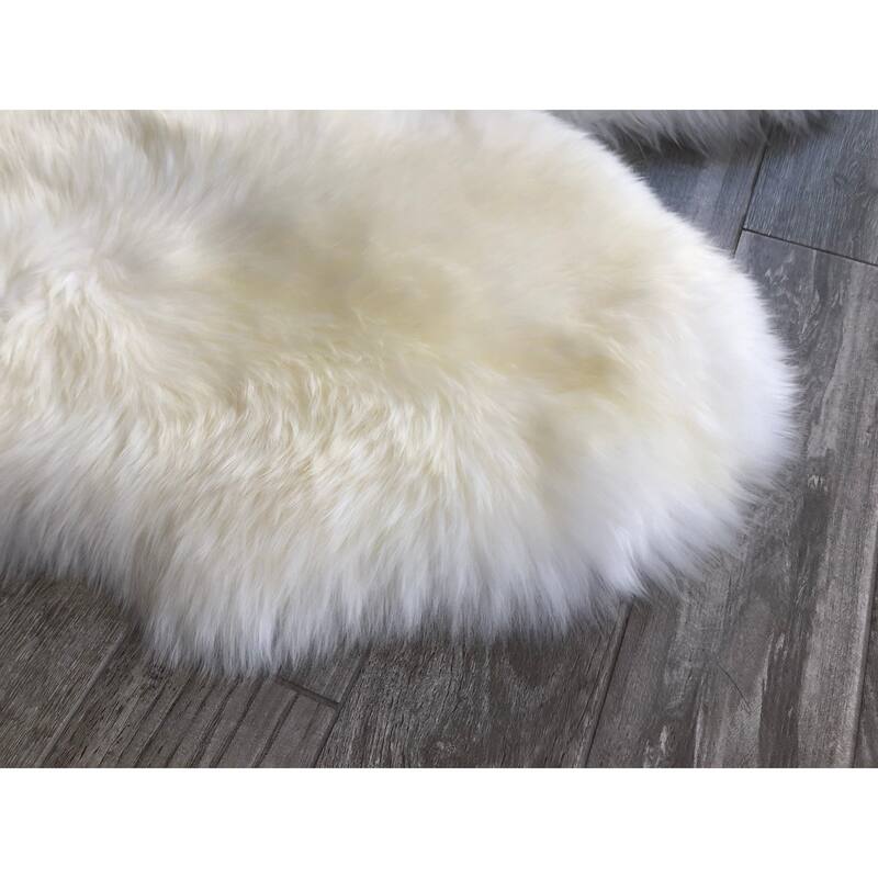 Dynasty Natural 4-Pelt Luxury Long Wool Sheepskin Shag Rug - 3'6" x 5'6"