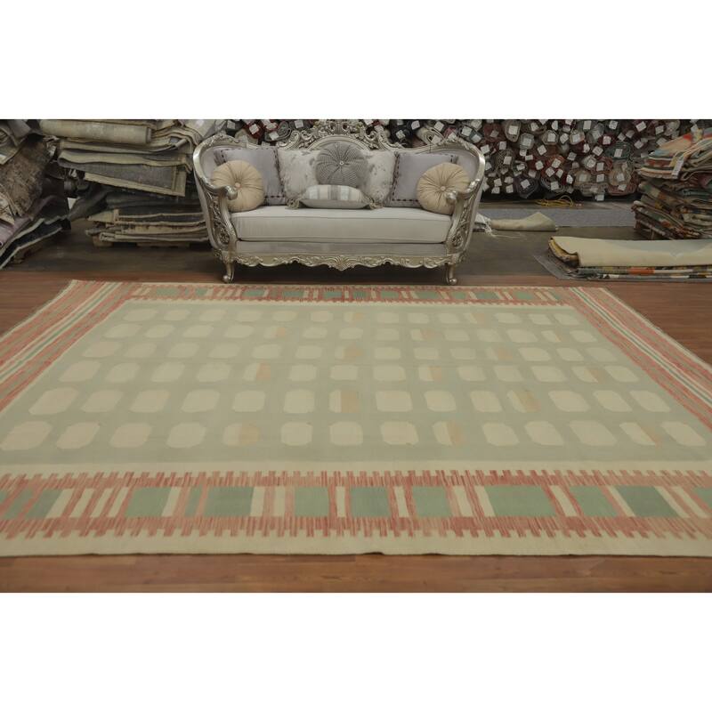 Hand Woven Southwestern Wool Green Geometric Area Rug - 12' 7'' X 9' 10''