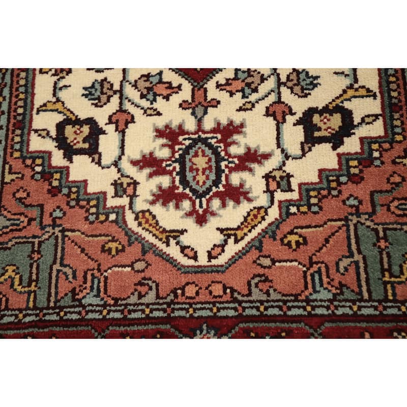 Hand Knotted Oriental 100% Wool Carpet Traditional Medallion Beige & Ivories Heriz (serapi) Area Rug - 5' 10'' X 4' 0''