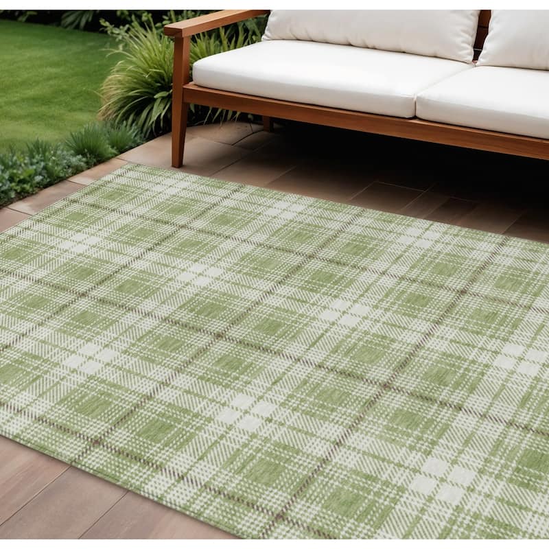 HomeRoots Plaid Transitional Rectangle Outdoor Rug - 8' X 10'