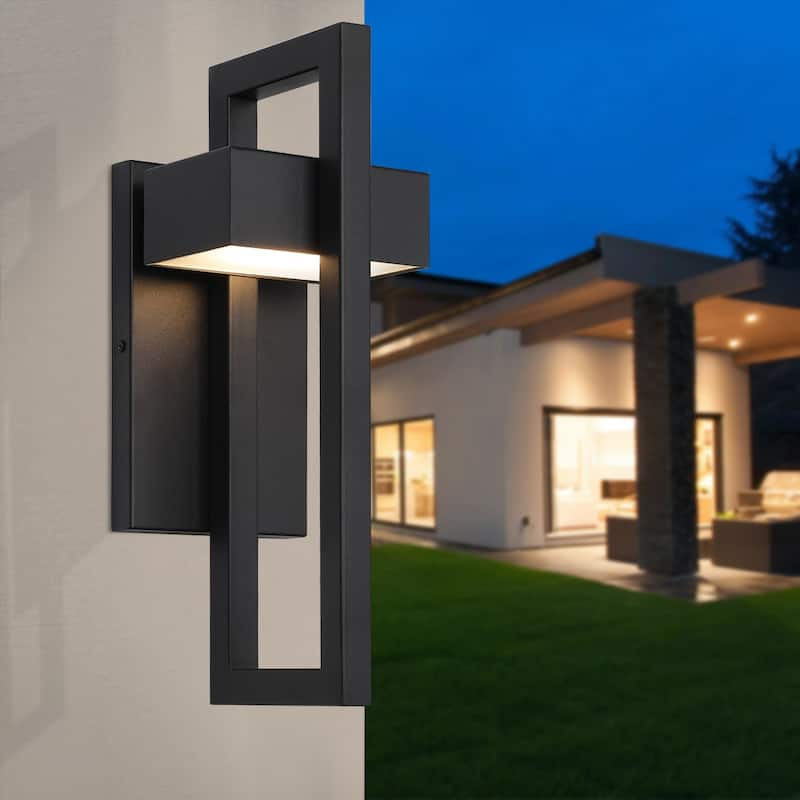 Integrated LED Black/White Aluminum Outdoor 1-Light Wall Sconce