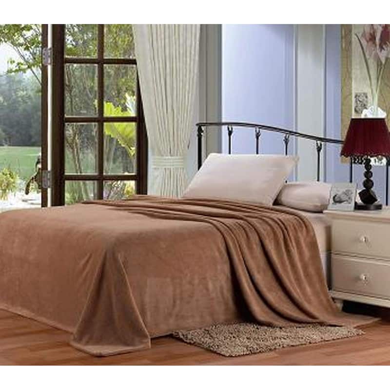 Home Essentials by Décor&More Solid Microplush Blanket - King