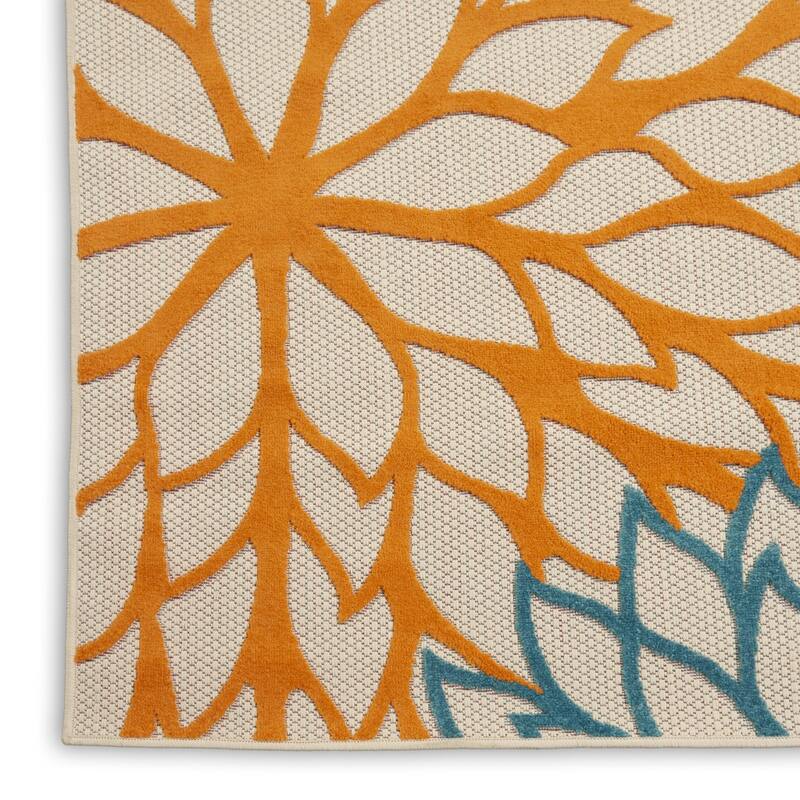 HomeRoots Contemporary Rectangle Outdoor Rug - 10' X 14'