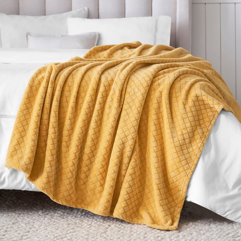 Superior Alaska Quilted Diamond Plush Fleece Blanket For Couch or Bed