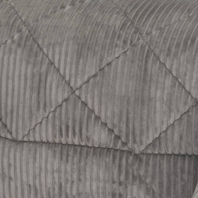 J. Queen New York Everett Comforter Set