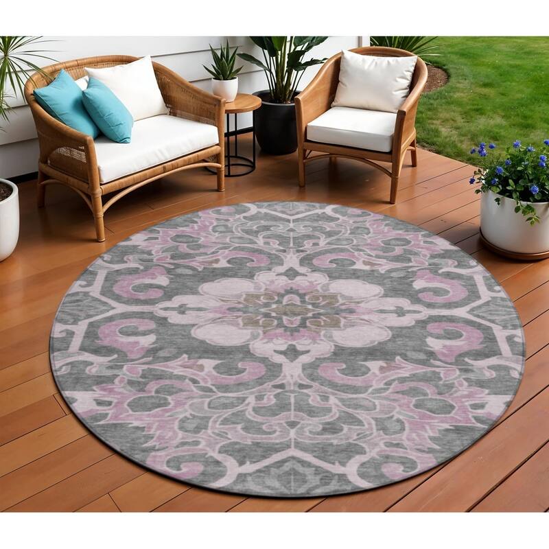 HomeRoots Damask Traditional Rectangle Outdoor Rug - 8' Round