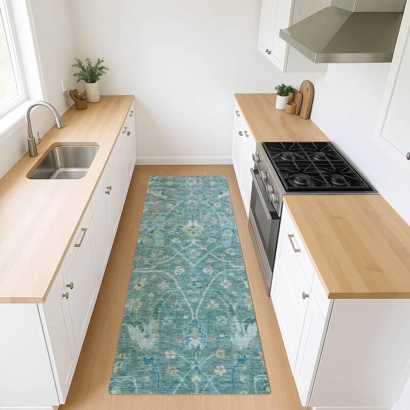 Machine Washable Indoor/ Outdoor Traditional Vintage Chantille Rug