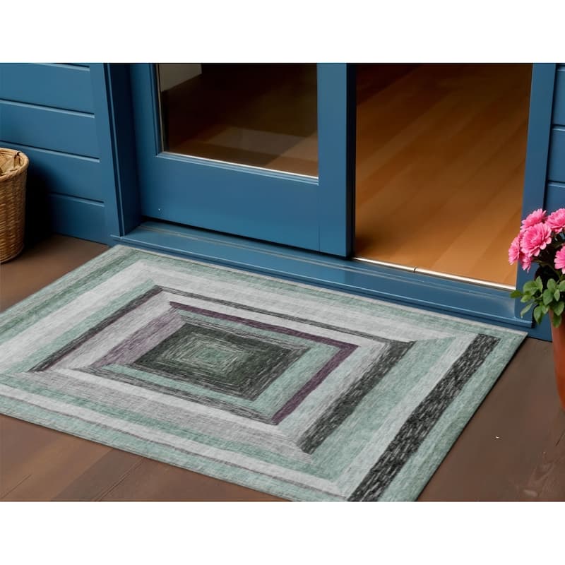 HomeRoots Geometric Transitional Rectangle Outdoor Rug - 3' x 5'