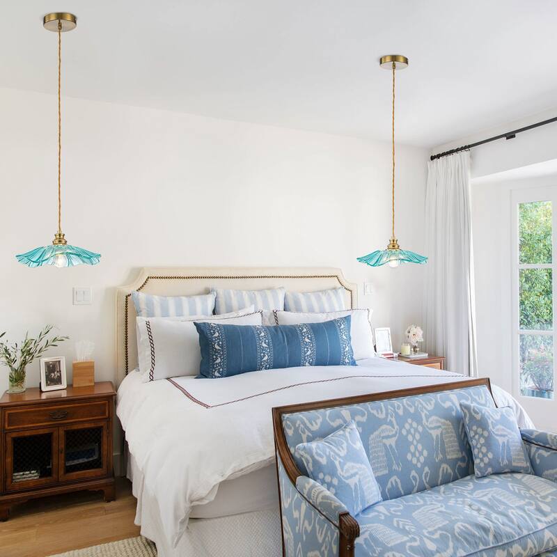 11" Flower-Shaped Red & White Gradient Glass Pendant Light Modern - Dia.11.02-in