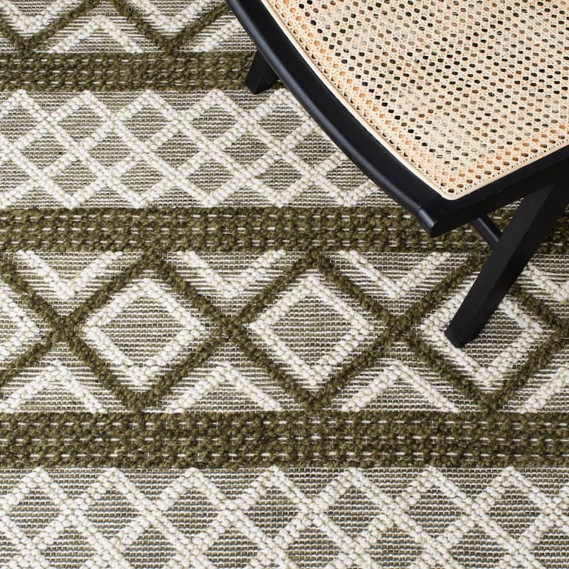 SAFAVIEH Handmade Vermont Christin Wool Rug