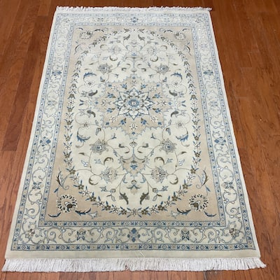 HERAT ORIENTAL Handmade Nain Wool & Silk Rug - 3'8" x 5'8"