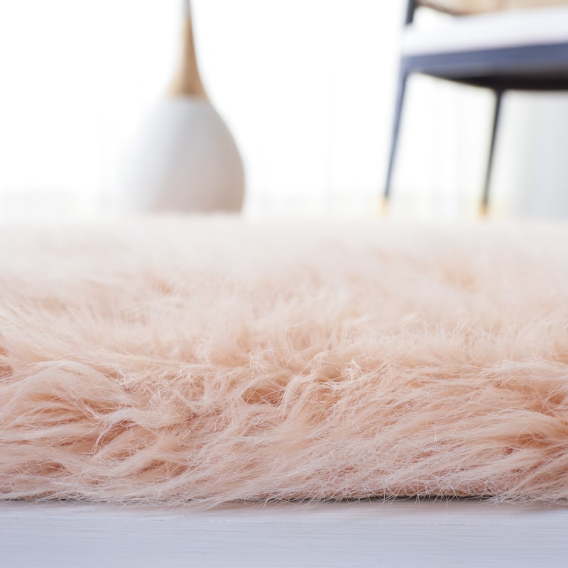 SAFAVIEH, Faux Sheep Idith Shona 2.4-inch Thick Rug