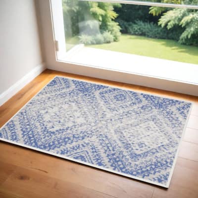 Power Loomed Distressed Geometric Modern Stain Resistant Area Rug - 36' X '24' X '0.39