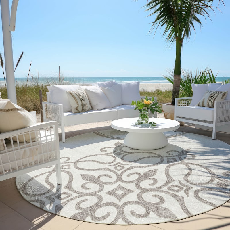 Machine Washable Indoor/ Outdoor Chantille Bold Medallion Rug - Ivory - 8' x 8'