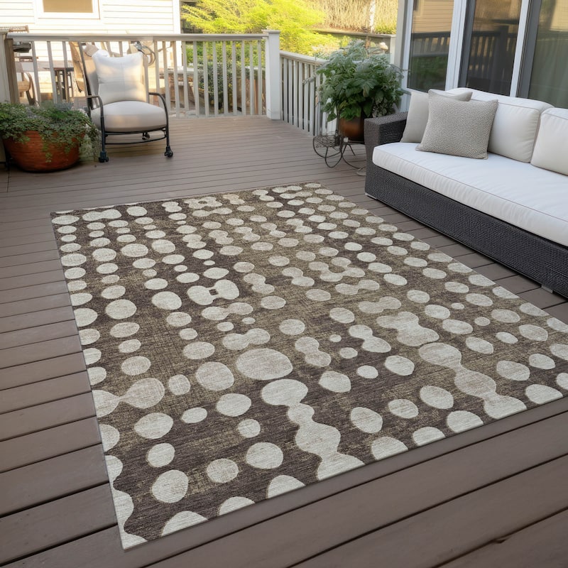 Machine Washable Indoor/ Outdoor Chantille Abstract Dots Rug - Brown - 8' x 10'