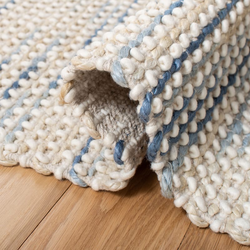 SAFAVIEH Handmade Natura Lama Wool Rug
