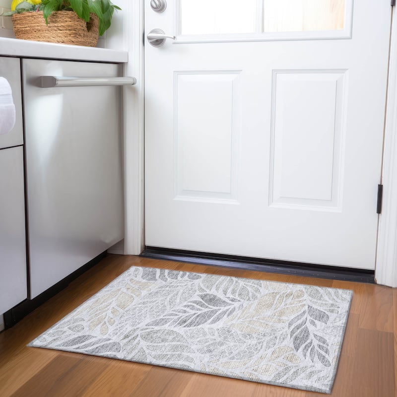 Premium Washable Super Soft Transitional Floral Mayfield Rug - Fog - 1' 8" x 2' 6" - Rectangle