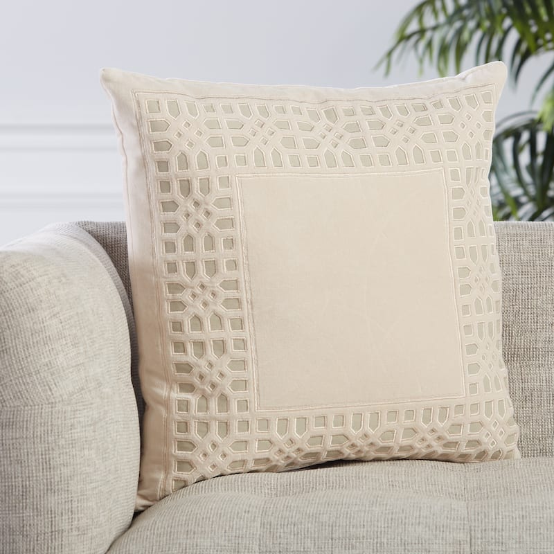 Istana Trellis Pillow
