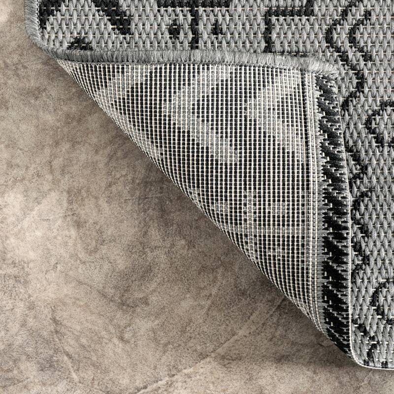 Nuloom Indoor/Outdoor Transitional Tribal Aztec Geometric Area Rug