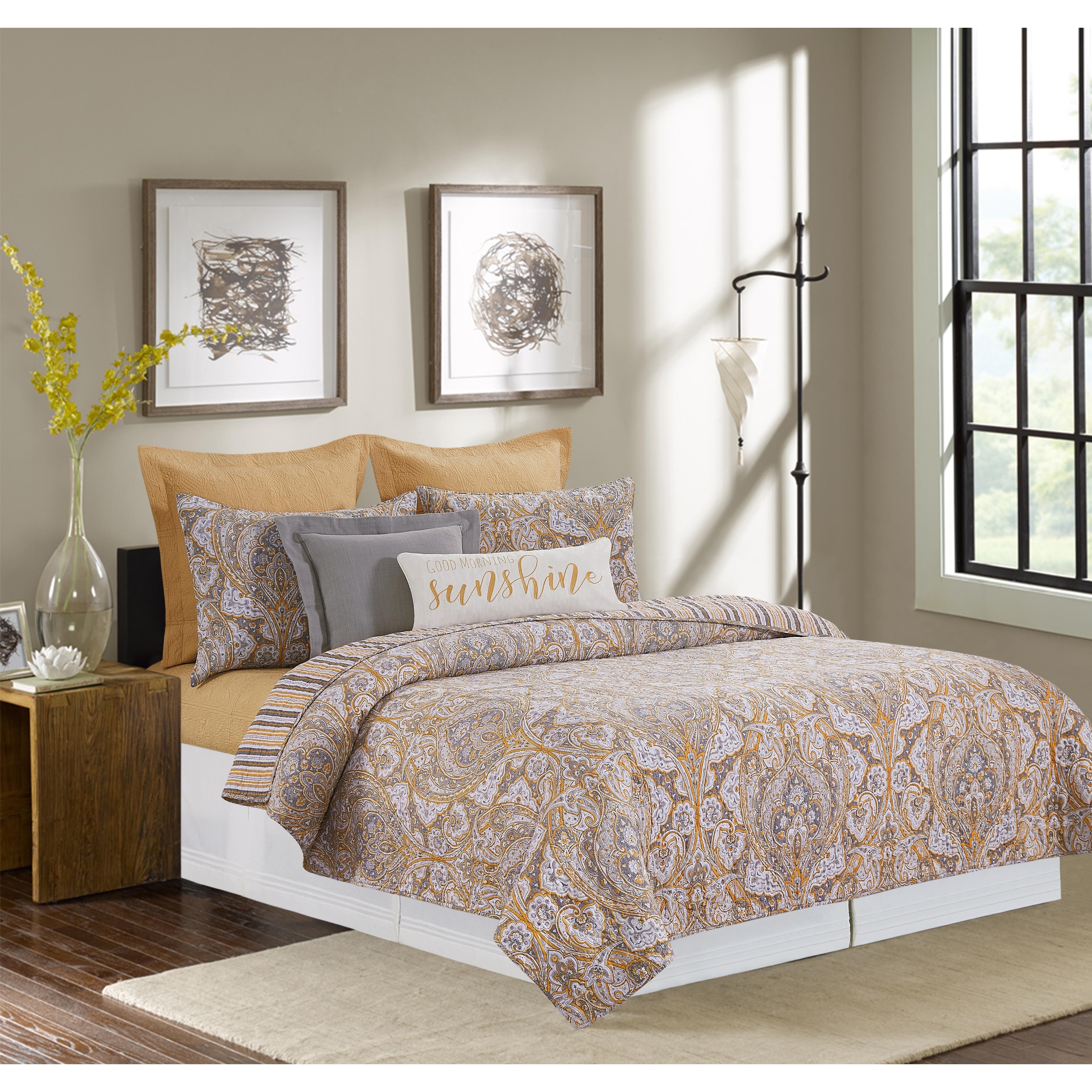 Shay Damask Quilt Set Bedding Collection