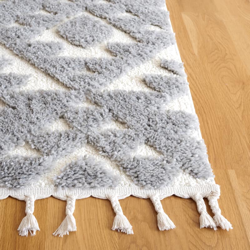SAFAVIEH Moroccan Tassel Shag Kobi 2-inch Thick Rug