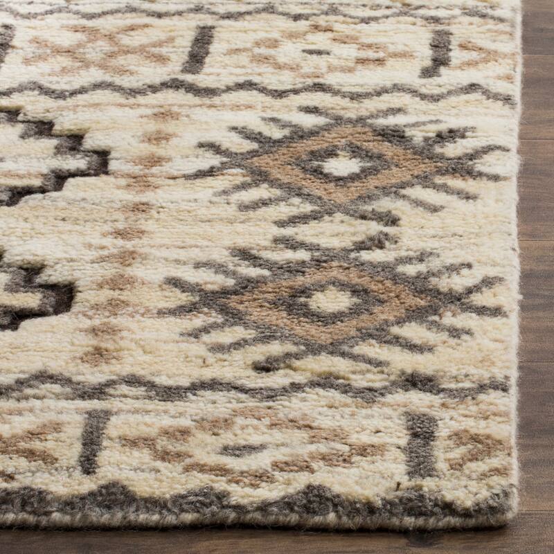 SAFAVIEH Hand-knotted Challe Kamita Southwestern Tribal Wool Rug