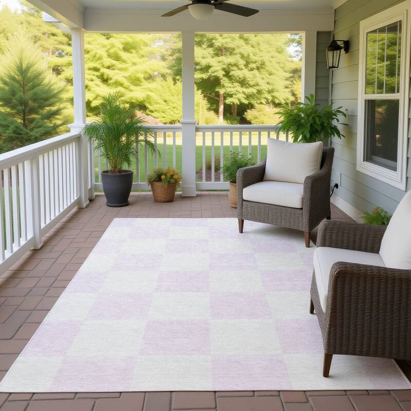 Machine Washable Indoor/ Outdoor Modern Checker Chantille Rug