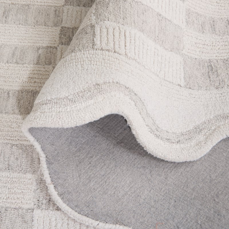 SAFAVIEH Handmade Ebony Bastiana Wool Rug