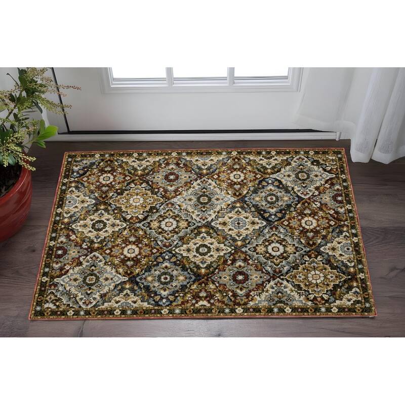 HomeRootsMedallion Traditional Rectangle Area Rug - 66.93' X '46.06' X '0.55