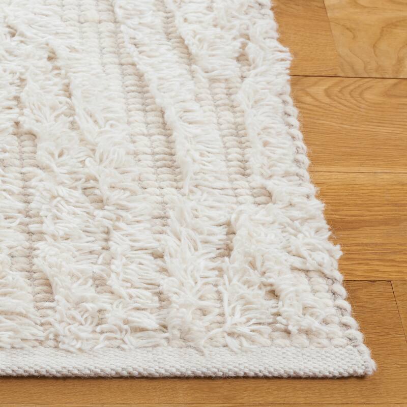SAFAVIEH Handmade Natura Emanoela Wool Rug