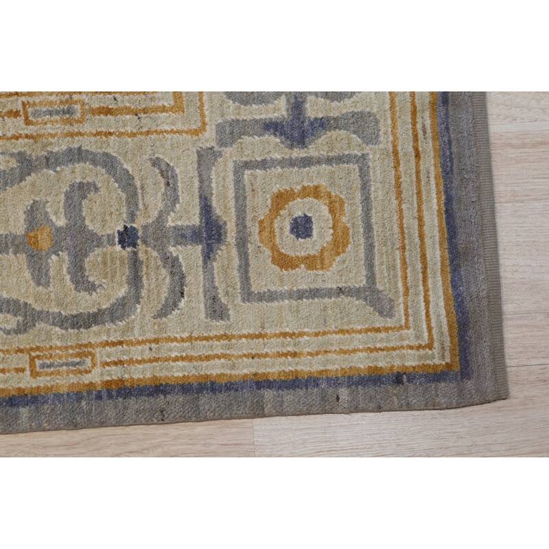 Beige transitional Spanish Style Rug, Spanish Area Rug - Overstock ...