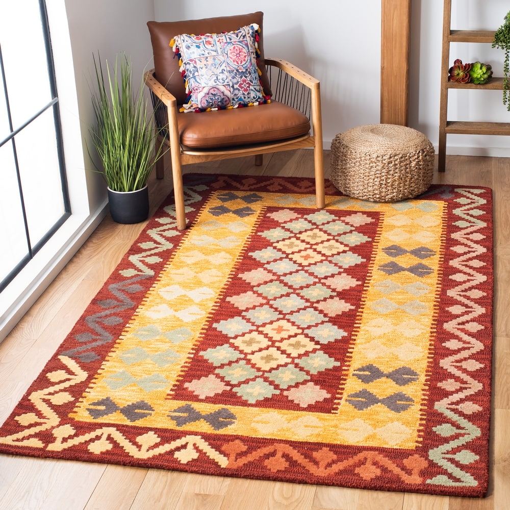 SAFAVIEH Handmade Aspen Besije Boho Wool Rug