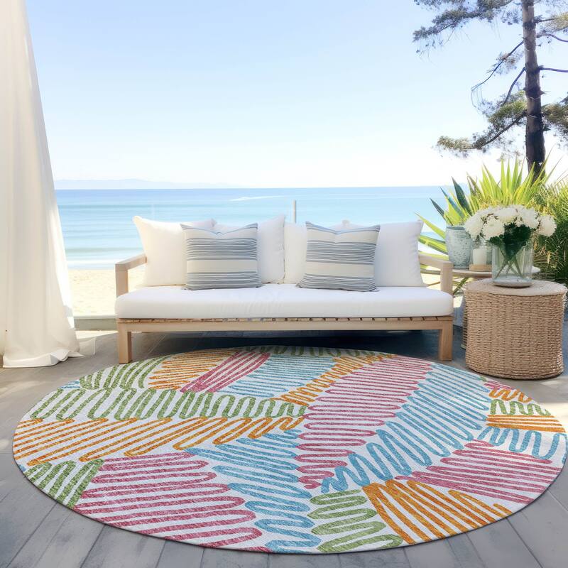 Machine Washable Indoor/ Outdoor Chantille Contemporary Squiggles Rug - White - 8' x 8'
