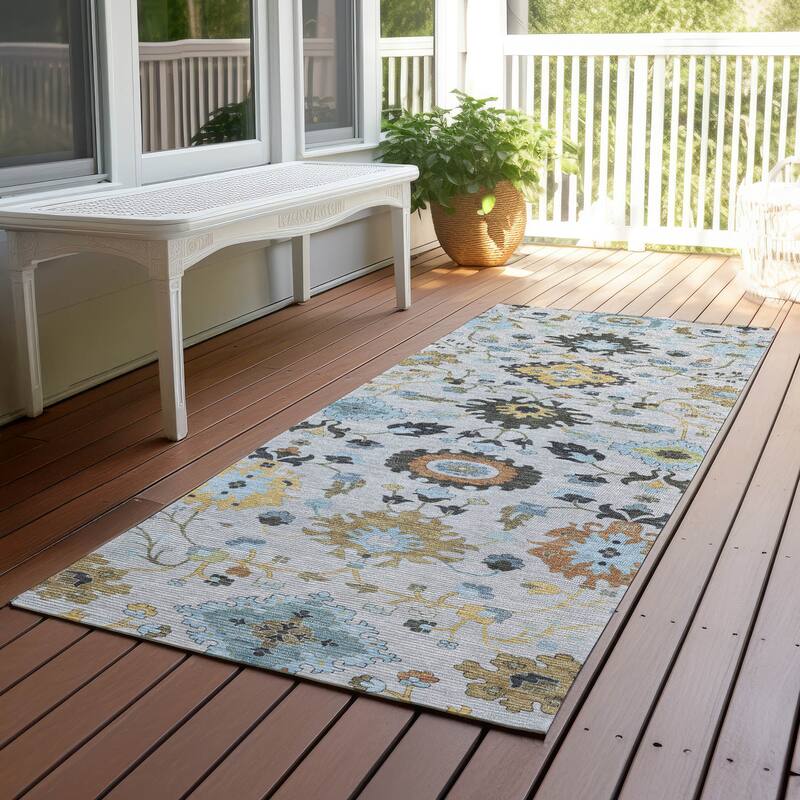 Machine Washable Indoor/ Outdoor Traditional Marci Chantille Rug - Silver - 2'3" x 7'6"