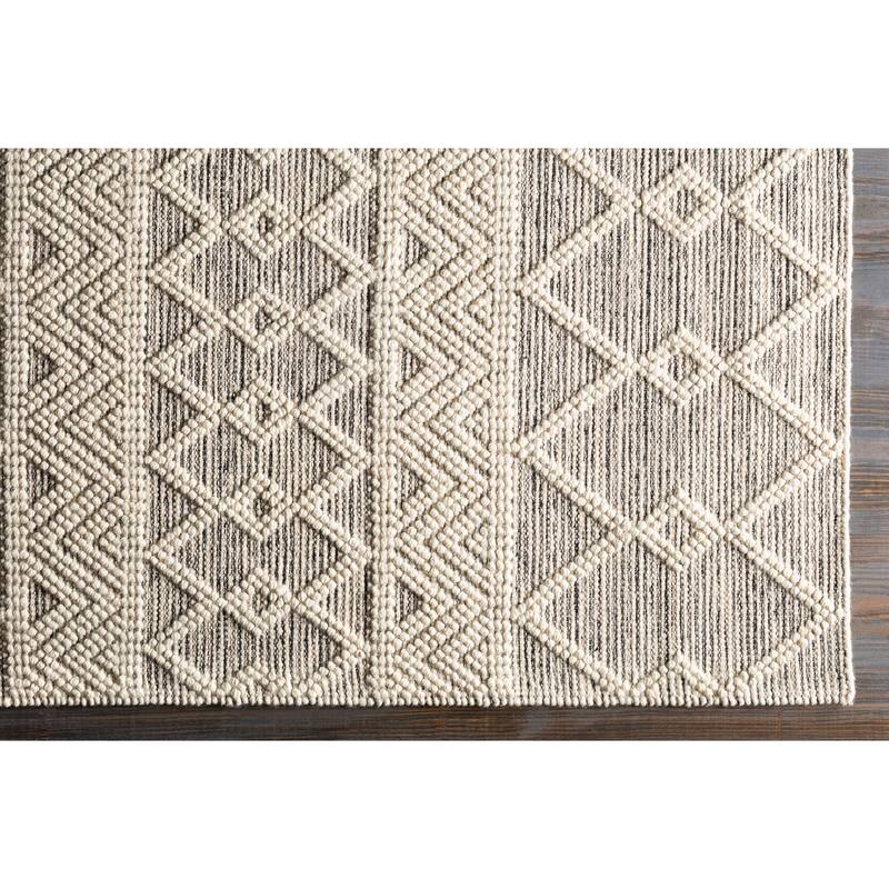 Livabliss Bradrick Handmade Farmhouse Trellis Wool Area Rug