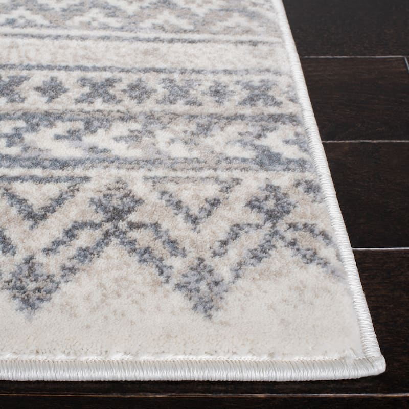 SAFAVIEH Carnegie Heimke Modern Moroccan Rug