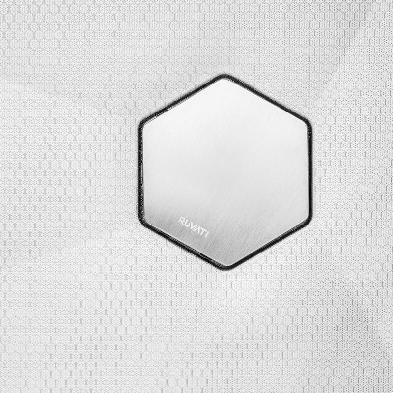 Ruvati Hex Bottom 30-inch Workstation Scratch Resistant Embossed Texture Slope Bottom Kitchen Sink Stainless Steel - RVH8830