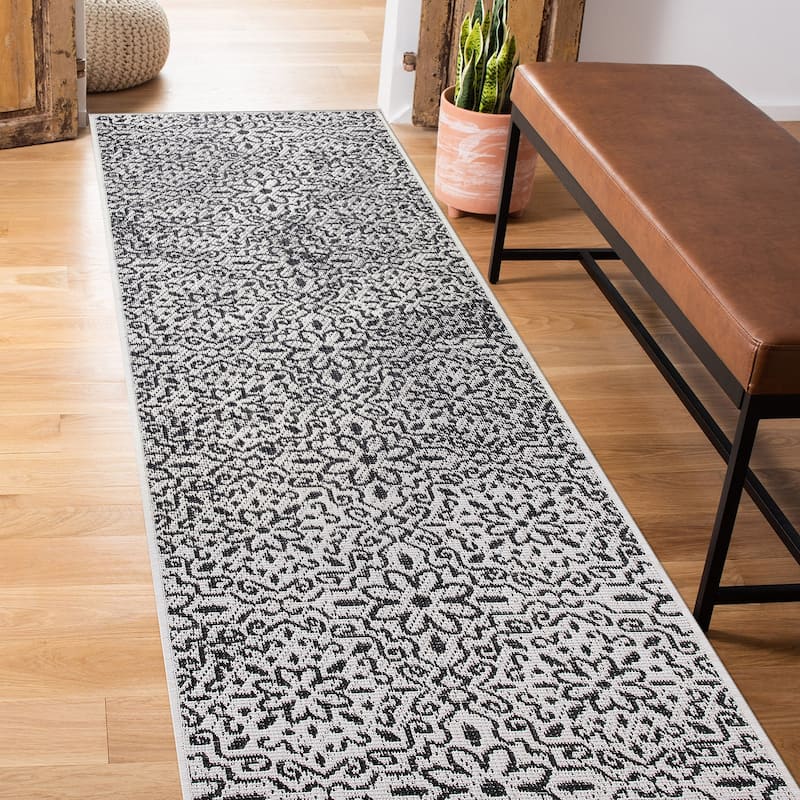 World Rug Gallery Contemporary Flowers Indoor/Outdoor Area Rug
