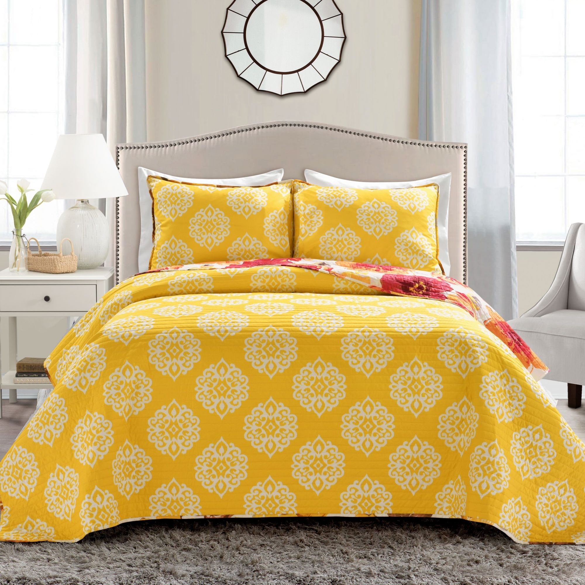 yellow and grey quilt bedding
